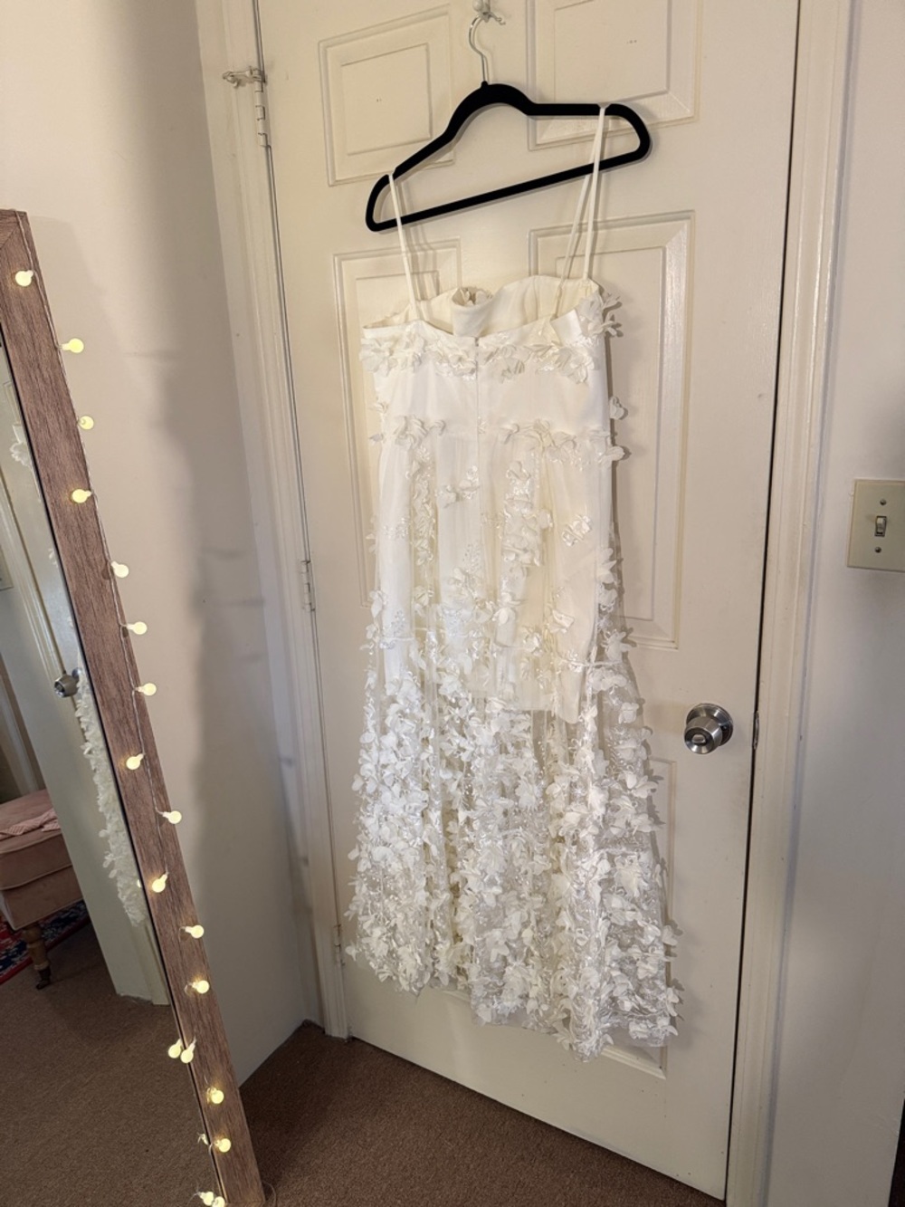 Helsi
Audrey Square-Neck Floral Appliqué Sheer Midi Dress Anthropologie BHLDN - Picture 11 of 14